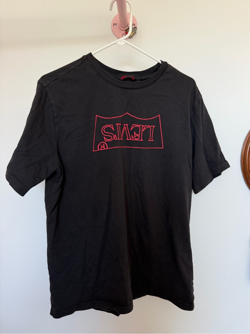 Levi’s x stranger things tee